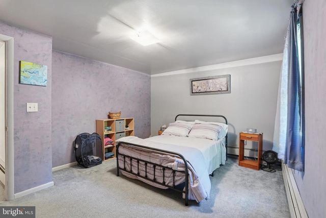 1480 PENNSYLVANIA AVE, Emmaus, PA 18049