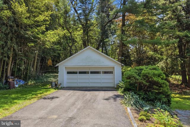 1480 PENNSYLVANIA AVE, Emmaus, PA 18049