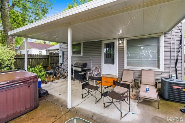 1438 Cutter Avenue, St Louis, MO 63139