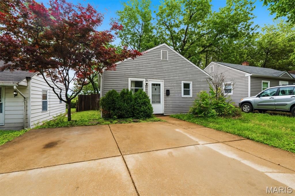 1438 Cutter Avenue, St Louis, MO 63139