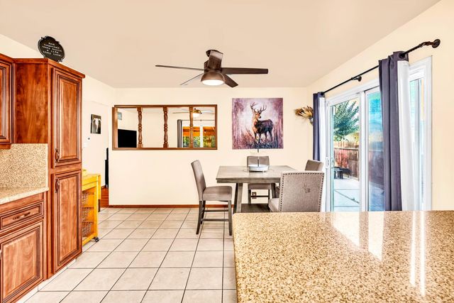 1236 Santa Cruz Way, Los Banos, CA 93635