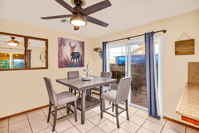 1236 Santa Cruz Way, Los Banos, CA 93635