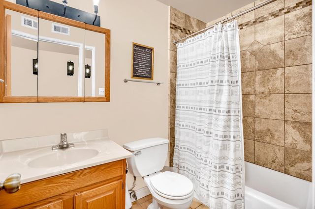 1236 Santa Cruz Way, Los Banos, CA 93635