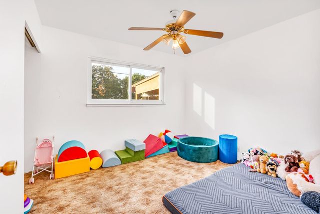 1236 Santa Cruz Way, Los Banos, CA 93635