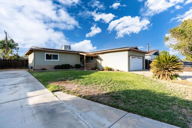 1236 Santa Cruz Way, Los Banos, CA 93635