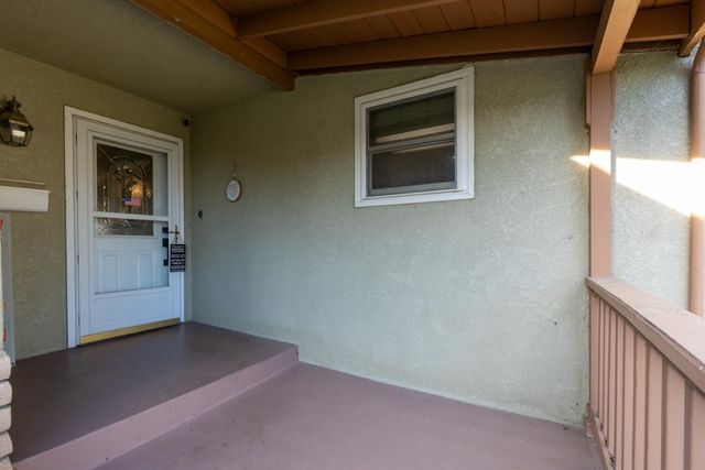 1236 Santa Cruz Way, Los Banos, CA 93635