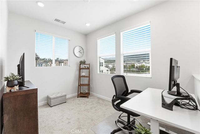 3945 Lavine Way 101, Corona, CA 92883