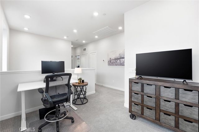 3945 Lavine Way 101, Corona, CA 92883