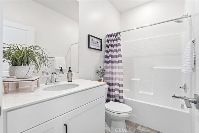 3945 Lavine Way 101, Corona, CA 92883