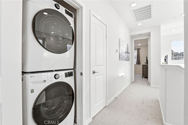 3945 Lavine Way 101, Corona, CA 92883