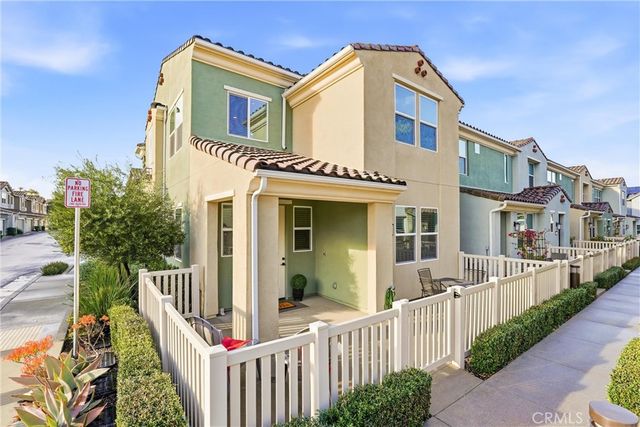 3945 Lavine Way 101, Corona, CA 92883