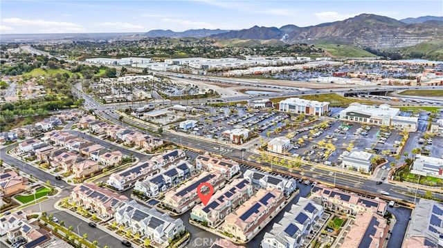 3945 Lavine Way 101, Corona, CA 92883