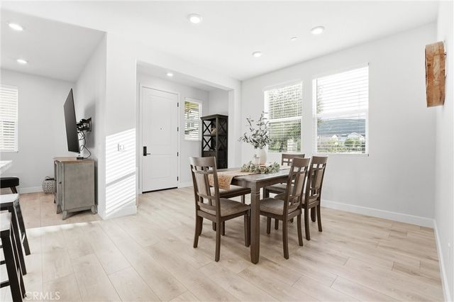 3945 Lavine Way 101, Corona, CA 92883