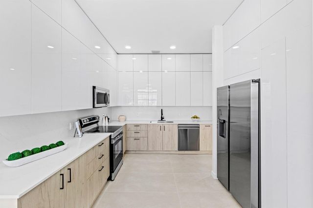 5166 Lake Catalina Drive D, Boca Raton, FL 33496