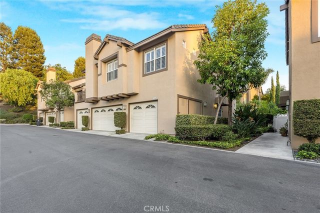 1136 S Country Glen Way, Anaheim Hills, CA 92808