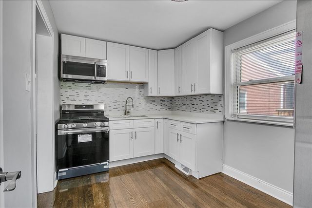 9709 S Avalon Avenue, Chicago, IL 60628