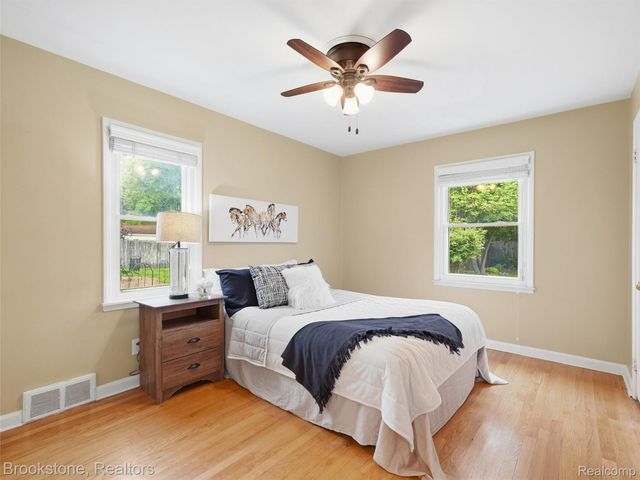2275 Dorchester Road, Birmingham, MI 48009