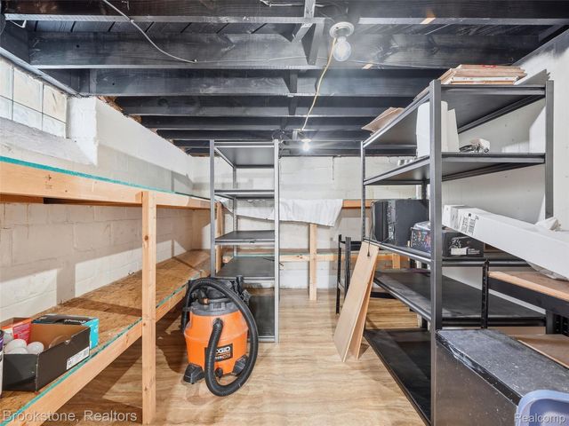 2275 Dorchester Road, Birmingham, MI 48009
