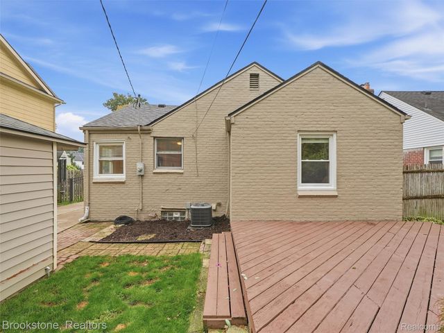 2275 Dorchester Road, Birmingham, MI 48009