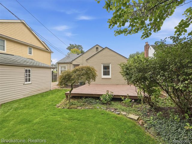 2275 Dorchester Road, Birmingham, MI 48009