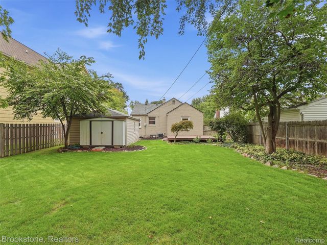 2275 Dorchester Road, Birmingham, MI 48009