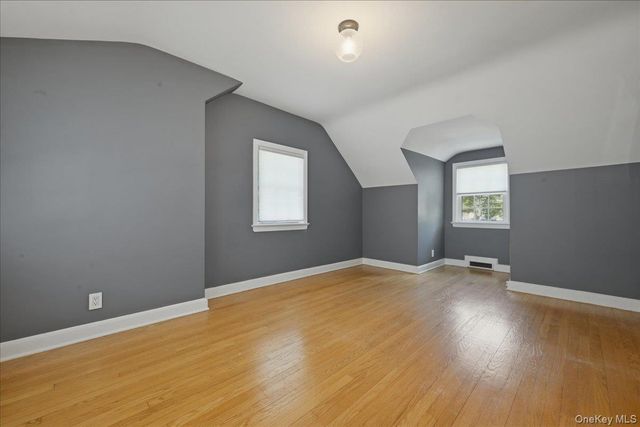 214 Nassau Avenue, Munsey Park, NY 11030