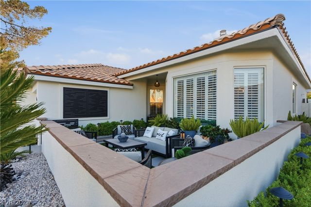 1613 Hidden Spring Drive, Las Vegas, NV 89117