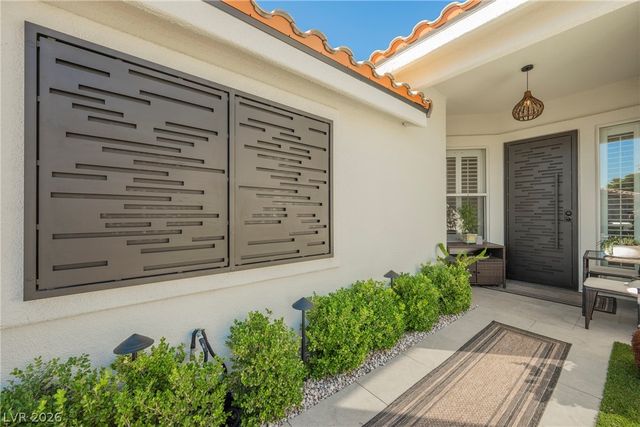 1613 Hidden Spring Drive, Las Vegas, NV 89117