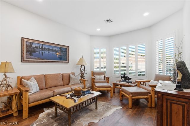 1613 Hidden Spring Drive, Las Vegas, NV 89117