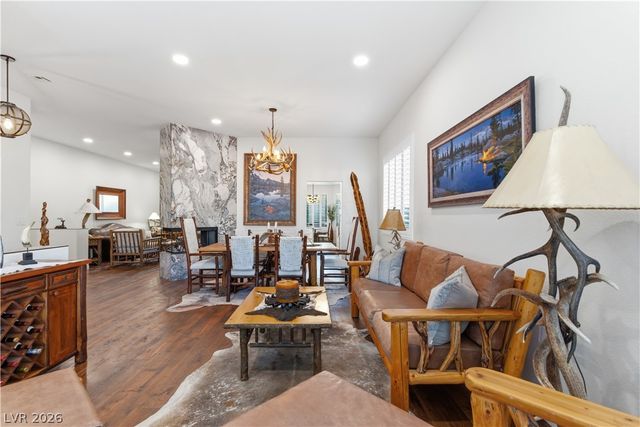 1613 Hidden Spring Drive, Las Vegas, NV 89117