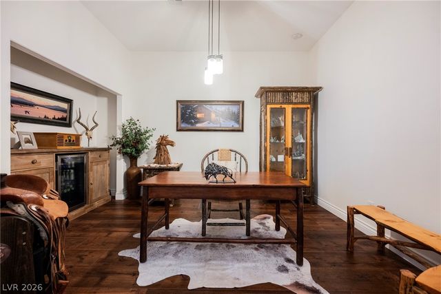 1613 Hidden Spring Drive, Las Vegas, NV 89117