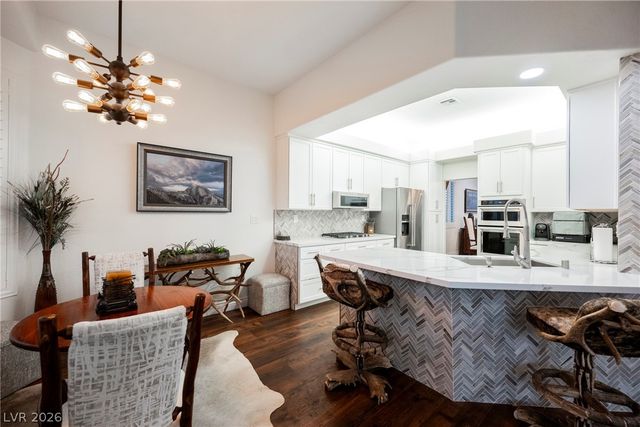 1613 Hidden Spring Drive, Las Vegas, NV 89117