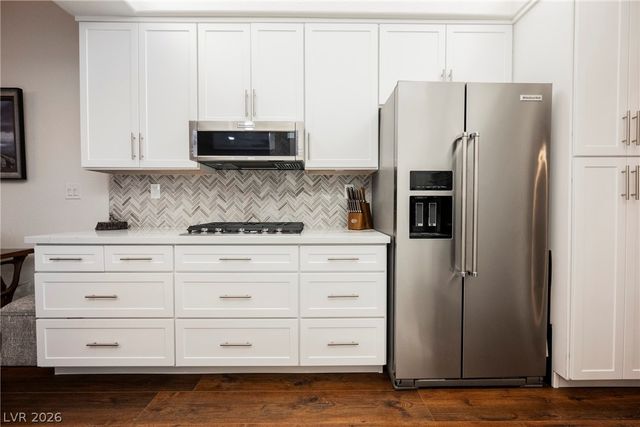 1613 Hidden Spring Drive, Las Vegas, NV 89117