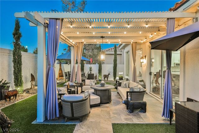 1613 Hidden Spring Drive, Las Vegas, NV 89117