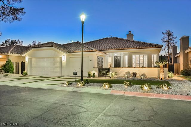 1613 Hidden Spring Drive, Las Vegas, NV 89117