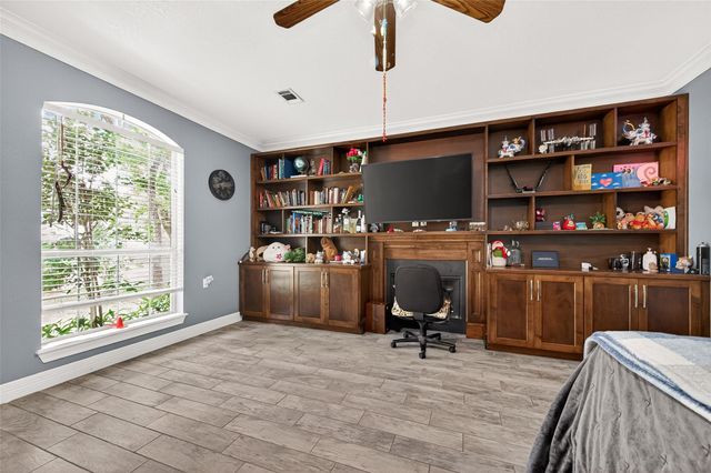 18015 Bambridge Drive, Houston, TX 77090