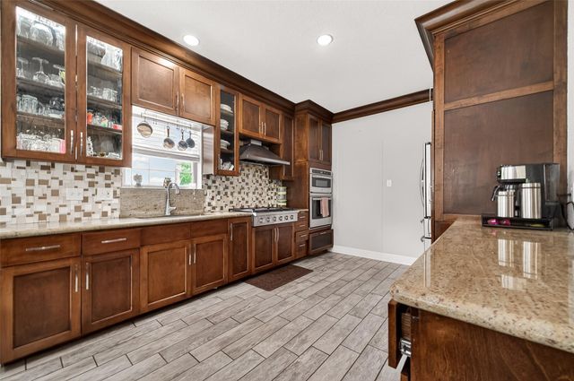 18015 Bambridge Drive, Houston, TX 77090