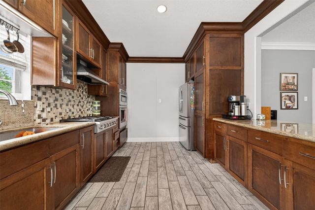 18015 Bambridge Drive, Houston, TX 77090