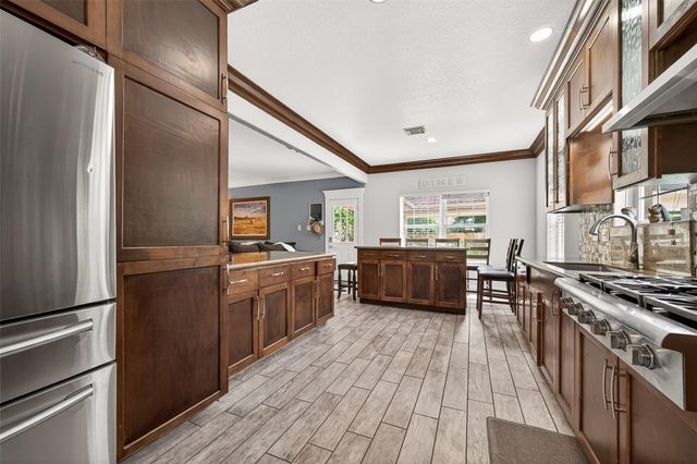 18015 Bambridge Drive, Houston, TX 77090