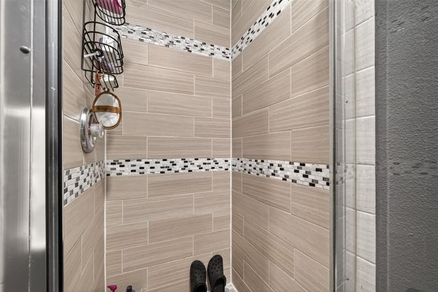 18015 Bambridge Drive, Houston, TX 77090