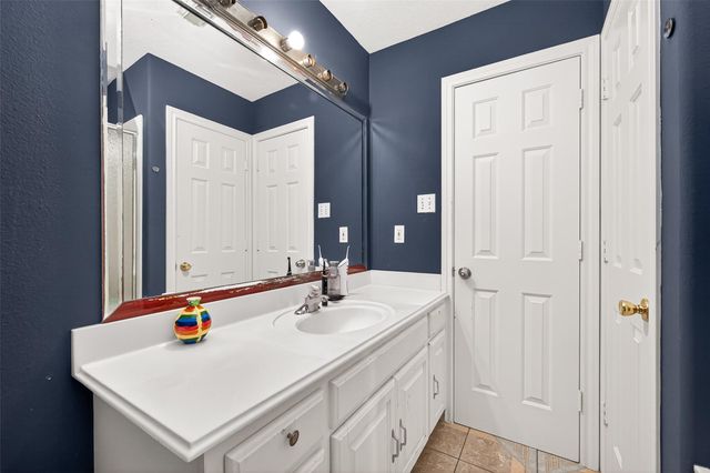 18015 Bambridge Drive, Houston, TX 77090