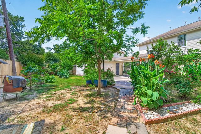 18015 Bambridge Drive, Houston, TX 77090