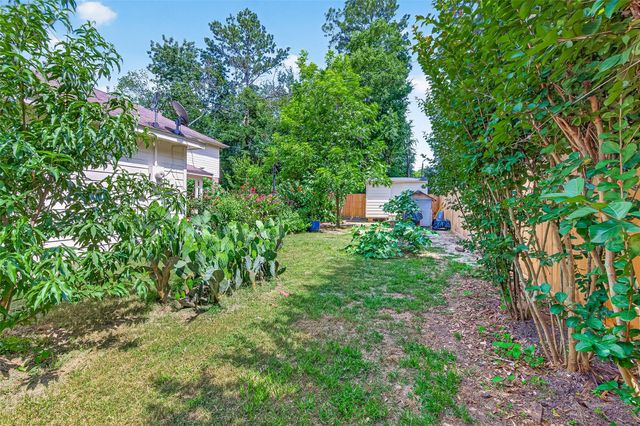 18015 Bambridge Drive, Houston, TX 77090
