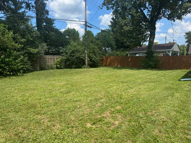 104 Greenview Drive, Lawrenceburg, KY 40342