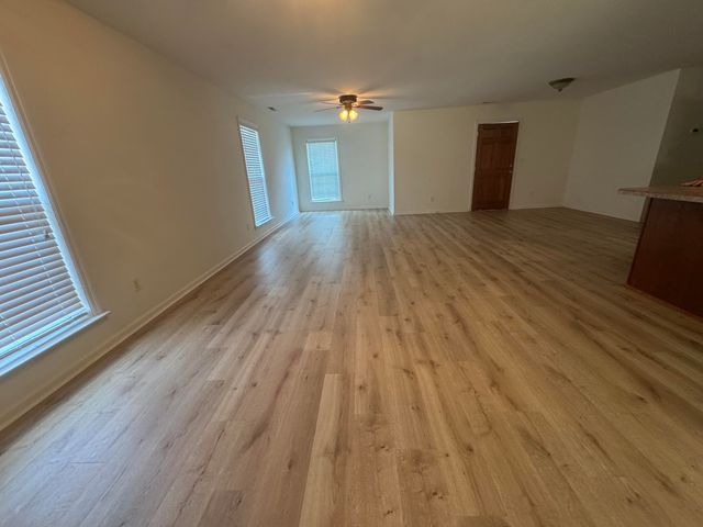 104 Greenview Drive, Lawrenceburg, KY 40342