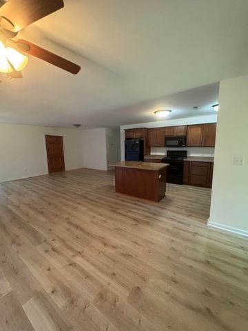 104 Greenview Drive, Lawrenceburg, KY 40342