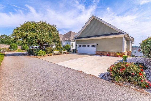 902 Blue Moon Street, Taylors, SC 29687