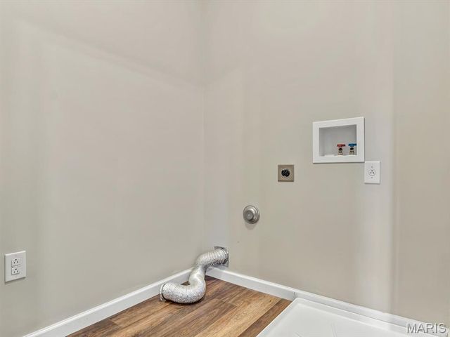 863 Harbor Woods Drive, Fairview Heights, IL 62208