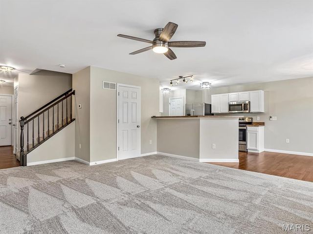 863 Harbor Woods Drive, Fairview Heights, IL 62208