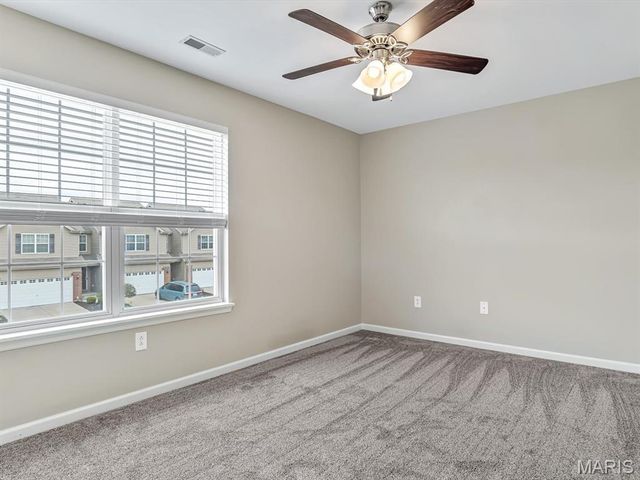 863 Harbor Woods Drive, Fairview Heights, IL 62208